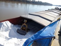 TRANSSHIPMENT OF FERTILISERS IN BULK AND JACKING IN BIG BAGS